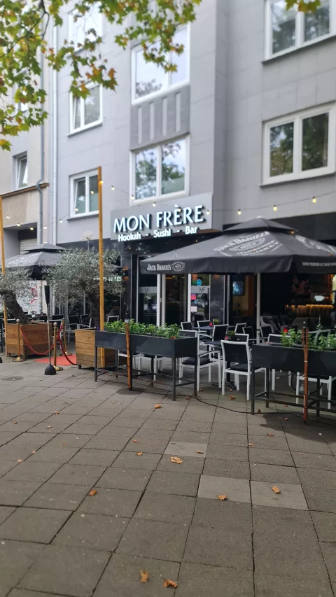 Petite pause dans un bar qui s'appelle avec mon frère