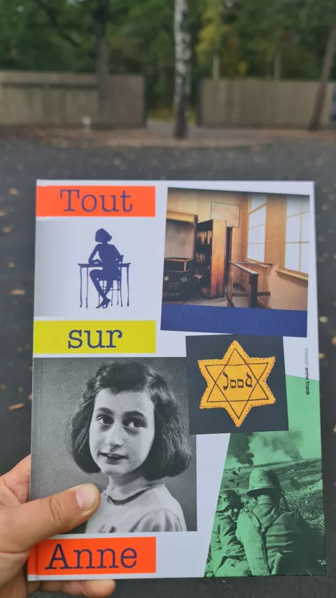 I bought a book about Anne Frank's life.