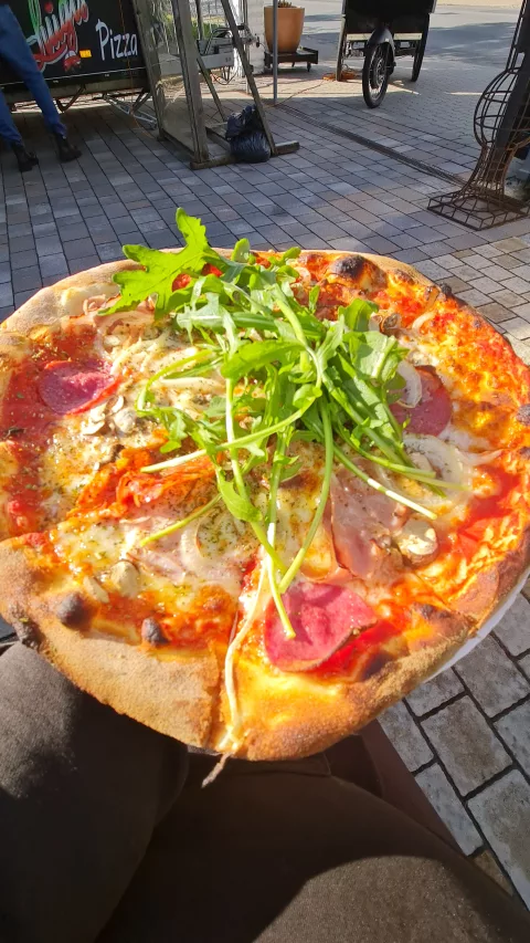 Merci à Antonella et Luigi pour la pizza
